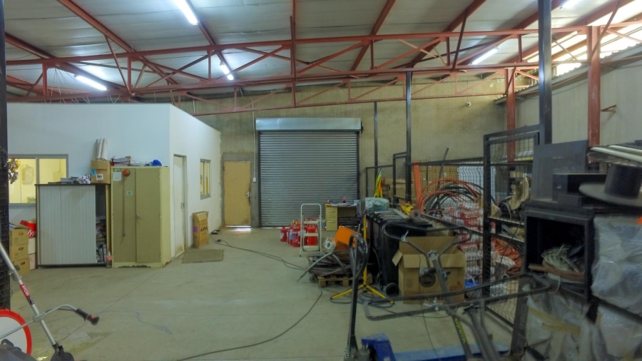 To Let commercial Property for Rent in Oos Einde North West